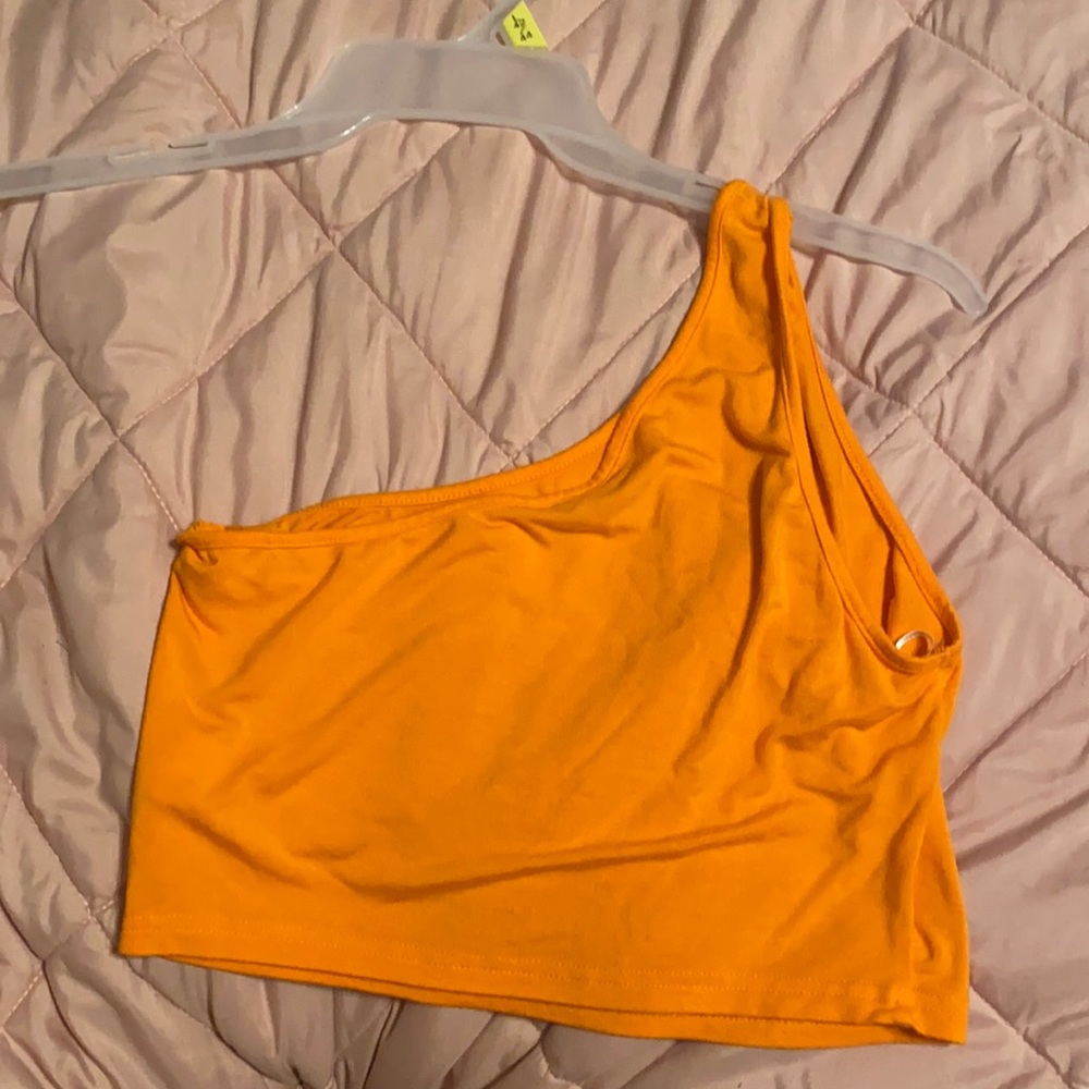 Crop top one shoulder shirt